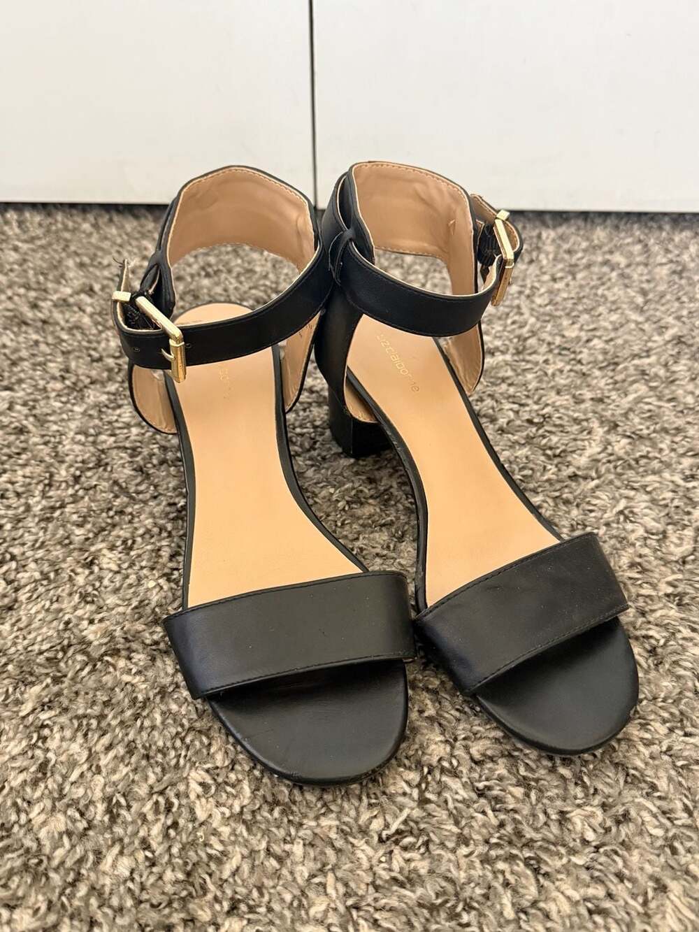 Liz Claiborne Eclipse Black Ankle Strap Low Block Heel Sandals